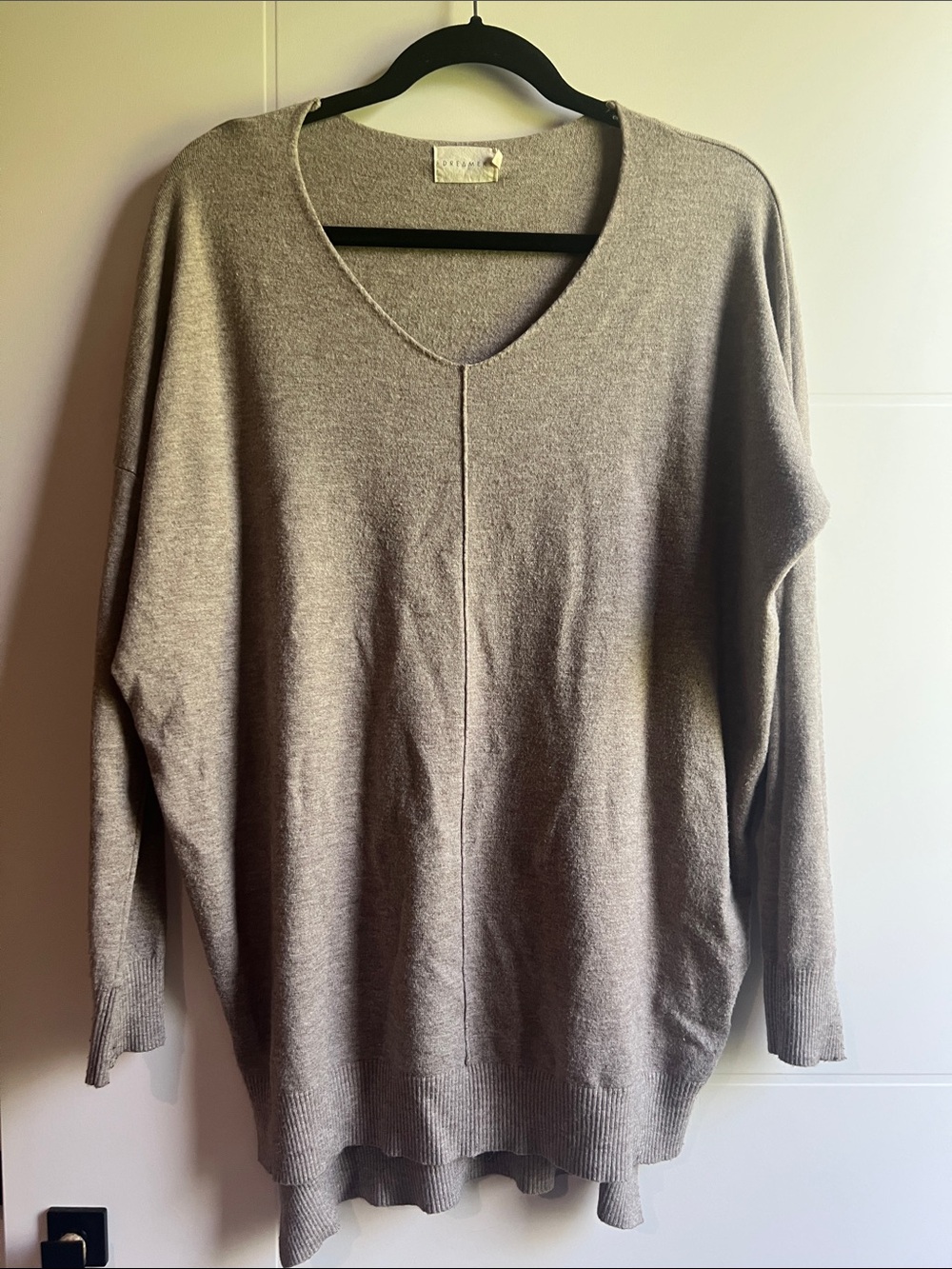 Dreamers Relaxed V-Neck Lightweight Sweater in Taupe